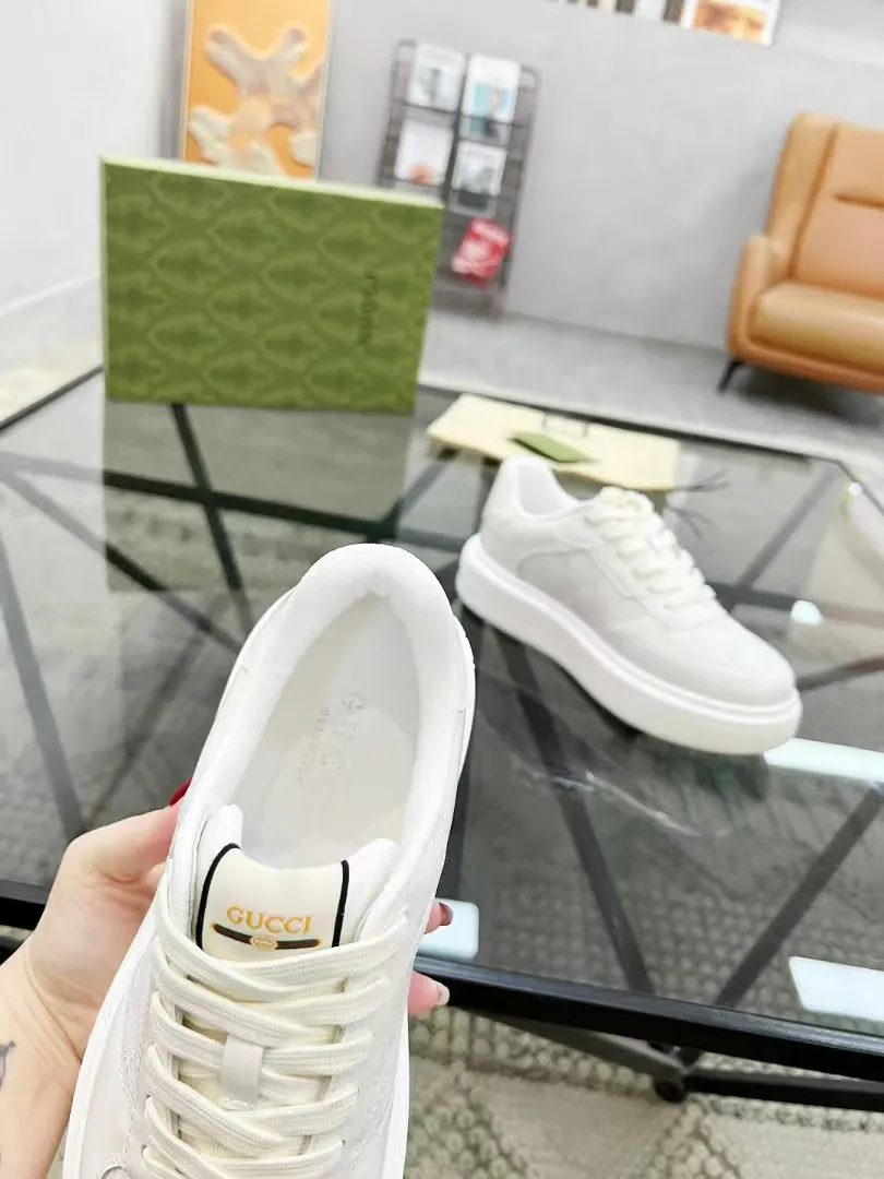 Factory price: 480💰New men's shoes GUCCI [Lightning] latest shoes shipped. Original quality, fashionable, made of special materials, sheepskin lining, brand new packaging. The foot feels super comfortable and the workmanship is impeccable. Size: 38-44, customized 45